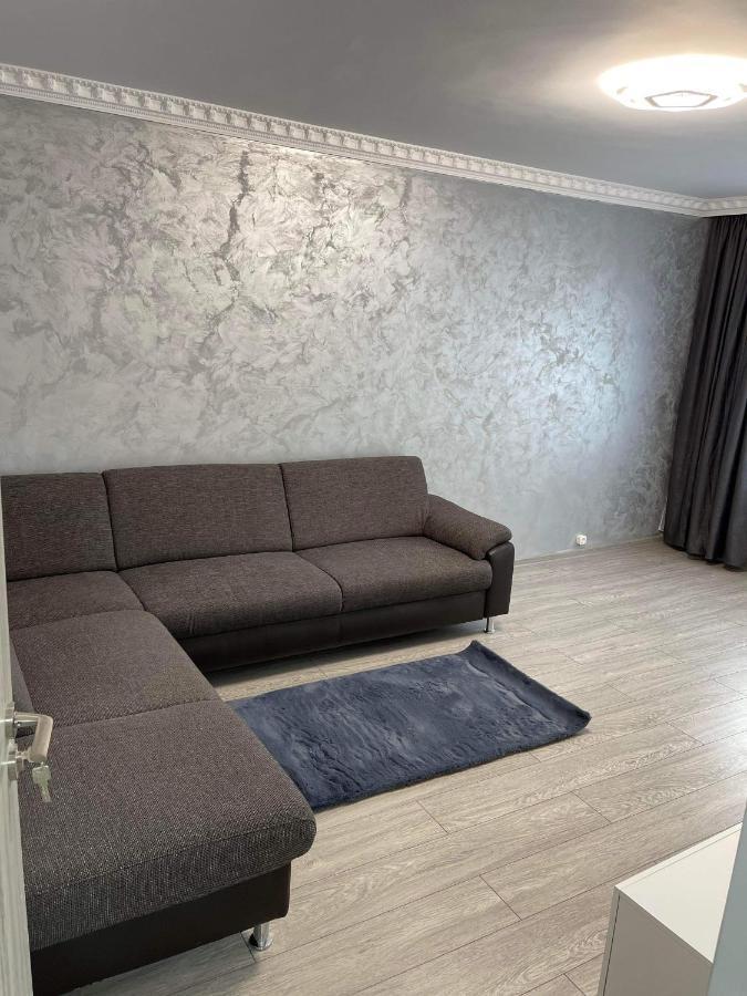 Eric Apartment Buzau Luaran gambar
