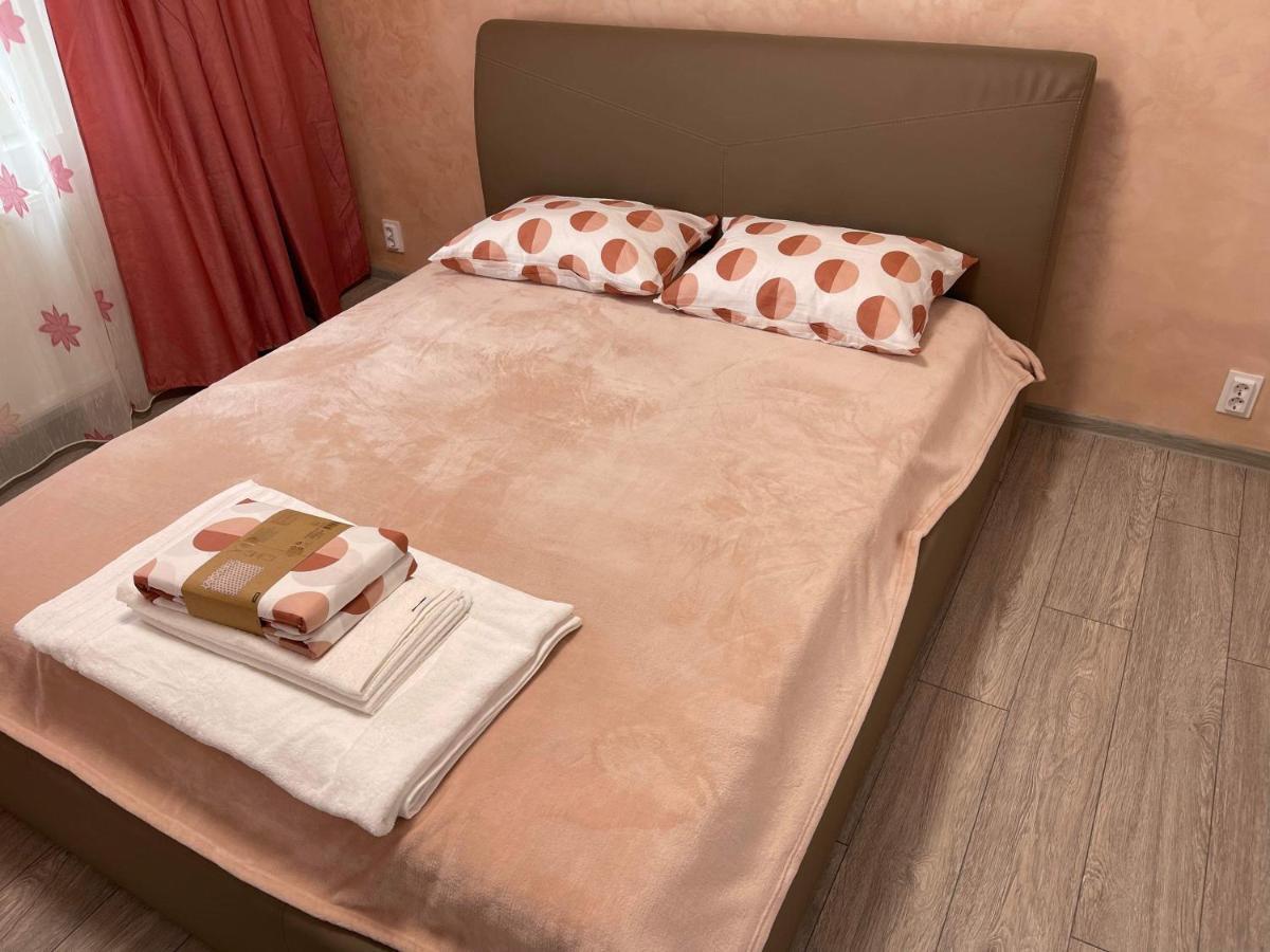 Eric Apartment Buzau Luaran gambar